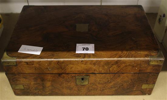 Walnut writing box(-)